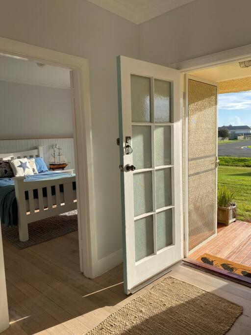 Windspray Cottage ポート・アルバート エクステリア 写真
